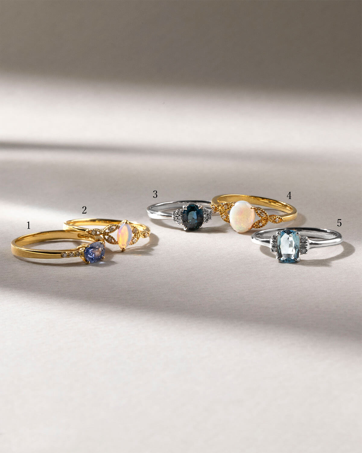 色の組み合わせであなただけの手元に。