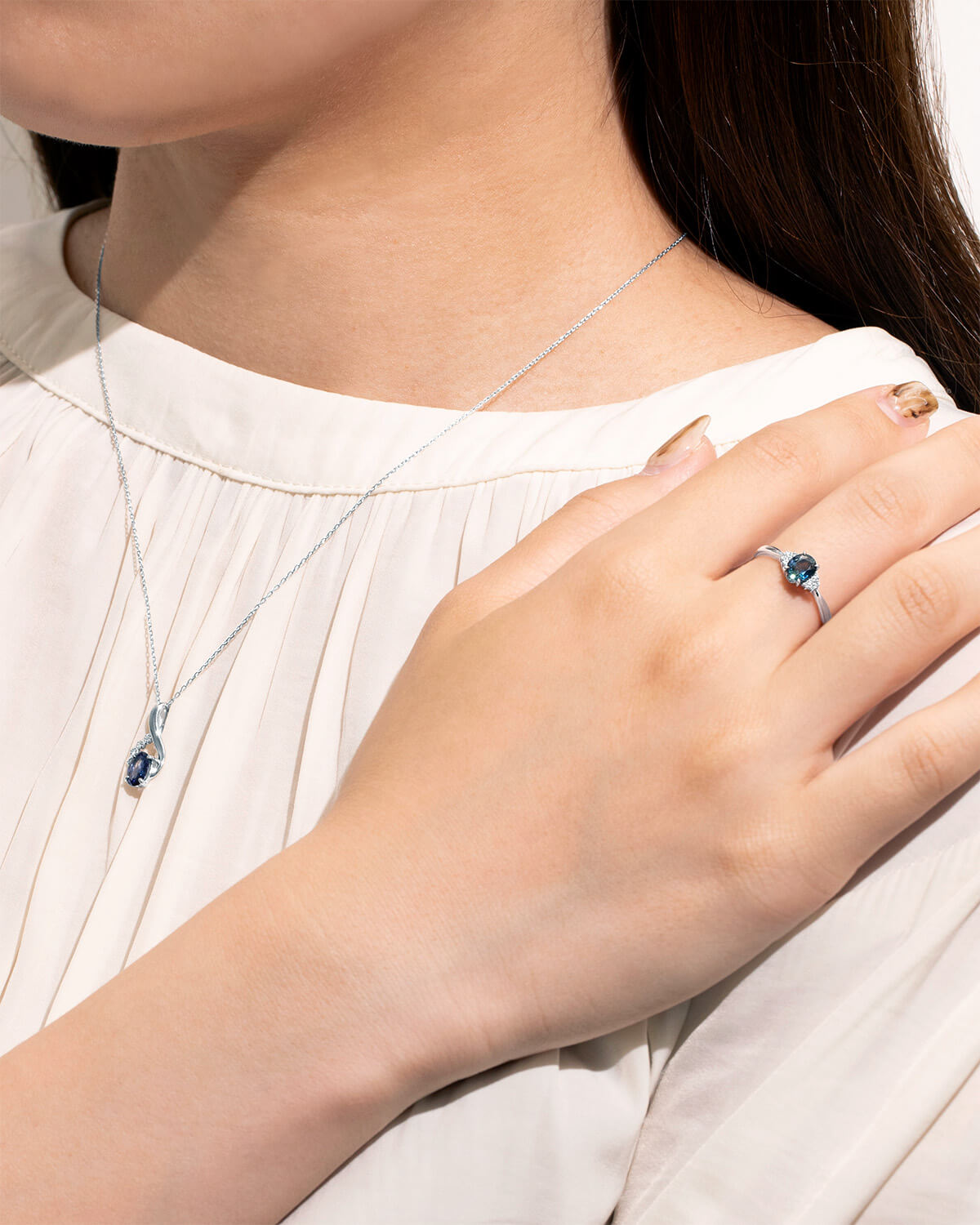 #Silent Depths 静けさと奥行きをまとう神秘の輝き